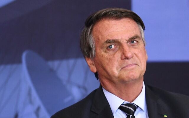Brazilian President Jair Bolsonaro gestures during the Marechal Rondon Communications Award ceremony at the Planalto Palace in Brasilia on September 14, 2021. (EVARISTO SA / AFP) Brazilian President Jair Bolsonaro gestures during the Marechal Rondon Communications Award ceremony at the Planalto Palace in Brasilia on September 14, 2021. (EVARISTO SA / AFP)
