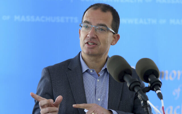 Stephane Bancel, CEO of Moderna, speaks to the media after Massachusetts Gov. Charlie Baker toured the Moderna facility, on May 12, 2021, in Norwood, Massachusetts. (Nancy Lane/The Boston Herald via AP, Pool) Stephane Bancel, CEO of Moderna, speaks to the media after Massachusetts Gov. Charlie Baker toured the Moderna facility, on May 12, 2021, in Norwood, Massachusetts. (Nancy Lane/The Boston Herald via AP, Pool)