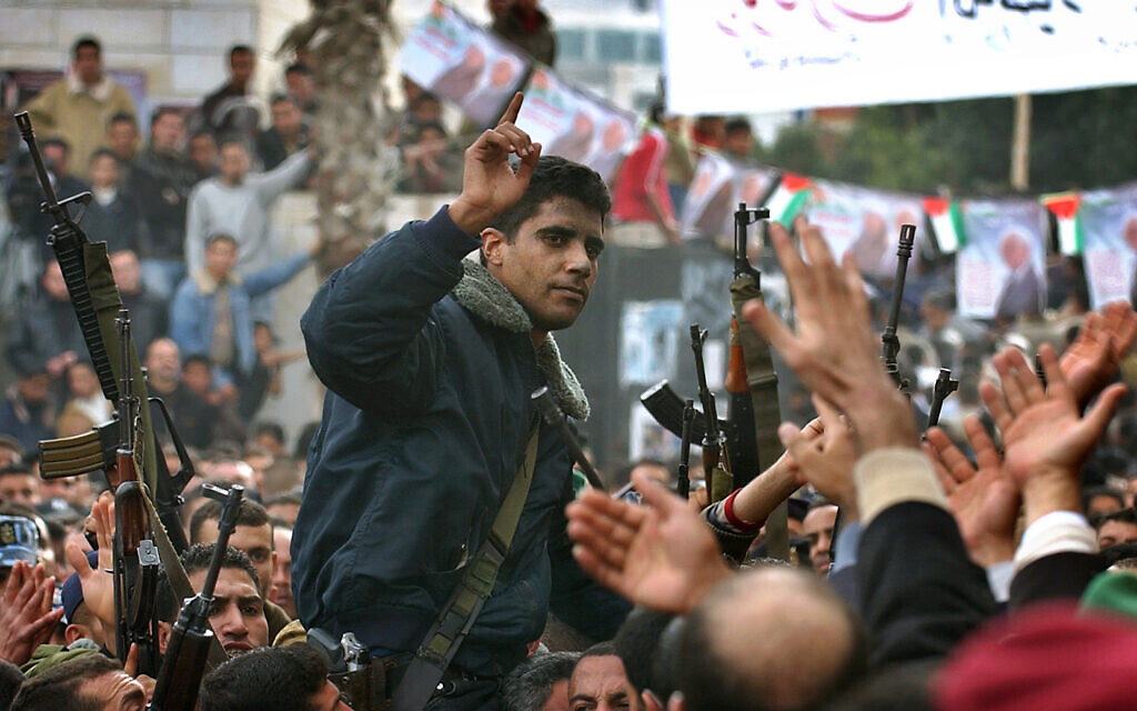 Israel to free 1,904 Palestinians in 1st stage of hostage deal, including killers