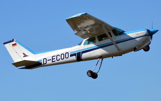 Illustrative. A Cessna 172 light aircraft. (Wikipedia/Alex Herbort/CC BY-SA 4.0) Illustrative. A Cessna 172 light aircraft. (Wikipedia/Alex Herbort/CC BY-SA 4.0)