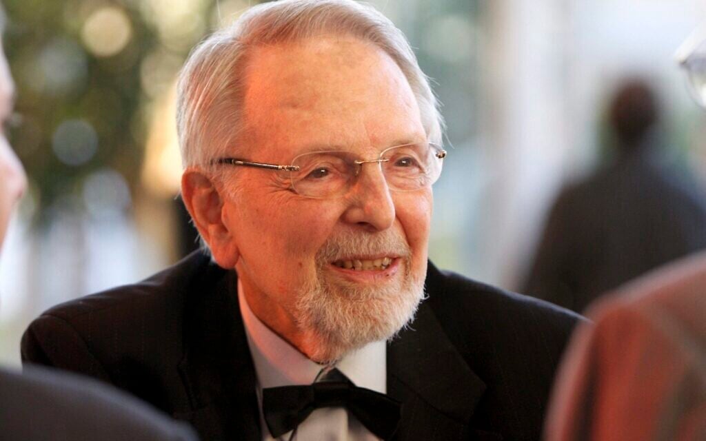 Dan David Prize awarded to 9 historians and archaeologists to back their research