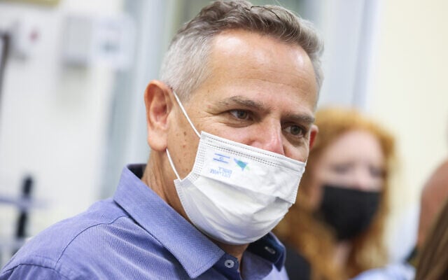 Health Minister Nitzan Horowitz visits Ziv Medical Center in the northern city of Safed, on August 24, 2021. (David Cohen/Flash90) Health Minister Nitzan Horowitz visits Ziv Medical Center in the northern city of Safed, on August 24, 2021. (David Cohen/Flash90)