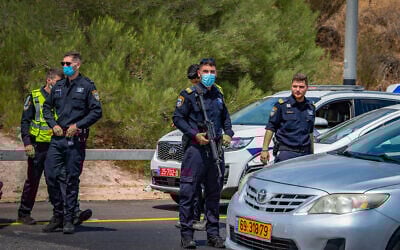 Illustrative: Israeli police are seen at a temporary checkpoint in the Gilboa area, as they search for the six Palestinian fugitives who escaped from a high security prison in Northern Israel, on September 7, 2021. (Nati Shohat/Flash90)