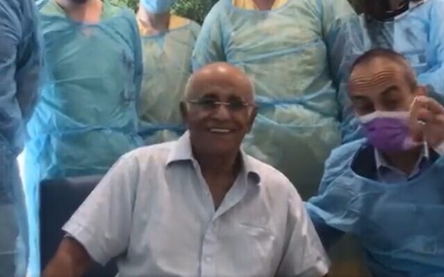 Israel Defense Forces veteran Brig. Gen. (res.) Avigdor Kahalani with Ichilov hospital staff as he is released after battling a bacterial infection, September 2, 2021. (Screenshot: Twitter) Israel Defense Forces veteran Brig. Gen. (res.) Avigdor Kahalani with Ichilov hospital staff as he is released after battling a bacterial infection, September 2, 2021. (Screenshot: Twitter)