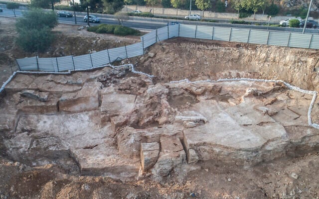 A 2,000-year-old stone quarry discovered in the Jerusalem neighborhood of Har Hotzvim. (Shai Halevi, Israel Antiquities Authority)