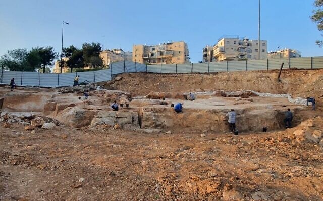 A 2,000-year-old stone quarry discovered in the Jerusalem neighborhood of Har Hotzvim. (Shai Halevi, Israel Antiquities Authority) A 2,000-year-old stone quarry discovered in the Jerusalem neighborhood of Har Hotzvim. (Shai Halevi, Israel Antiquities Authority)