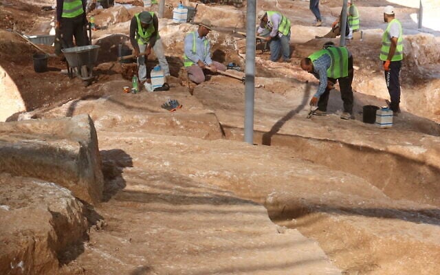 A 2,000-year-old stone quarry discovered in the Jerusalem neighborhood of Har Hotzvim. (Shai Halevi, Israel Antiquities Authority) A 2,000-year-old stone quarry discovered in the Jerusalem neighborhood of Har Hotzvim. (Shai Halevi, Israel Antiquities Authority)