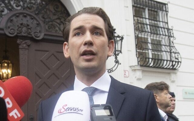 Austria's Chancellor Sebastian Kurz speaks to the media as he arrives to meet Austria's President at Hofburg Palace in Vienna, on October 7, 2021. (Alex Halada/AFP) Austria's Chancellor Sebastian Kurz speaks to the media as he arrives to meet Austria's President at Hofburg Palace in Vienna, on October 7, 2021. (Alex Halada/AFP)