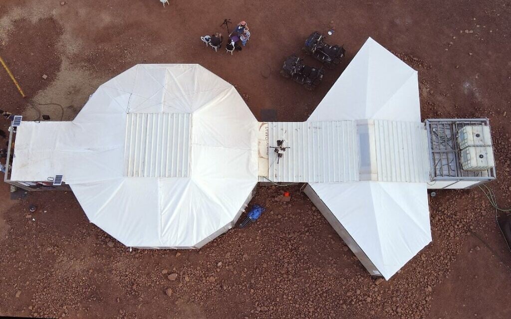 This picture taken on October 10, 2021 shows an aerial view of a habitat where astronauts from a team from Europe and Israel will participate in a training mission for planet Mars at a site that simulates an off-site station at the Ramon Crater in Mitzpe Ramon in Israel's southern Negev desert.  (Photo by JACK GUEZ / AFP)