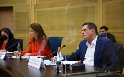 Deputy Public Security Minister Yoav Segalovitz meets with parliamentarians on October 20, 2021, to discuss plans to end the crime wave in Arab communities (Knesset Spokesperson/ Noam Moscovitz)