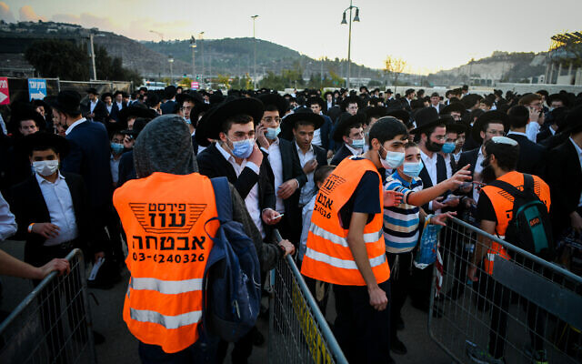 Thousands of ultra-Orthodox students attend a conference at the Jerusalem on October 3, 2021. (Arie Leib) Thousands of ultra-Orthodox students attend a conference at the Jerusalem on October 3, 2021. (Arie Leib)