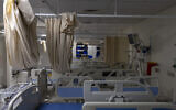 Empty beds in the intensive care unit at the coronavirus ward of Shaare Zedek hospital in Jerusalem on October 14, 2021. (Olivier Fitoussi/Flash90)