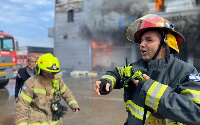 A fire at the Z Center shopping mall in the central Israel town of Qalansawe, October 16, 2021 (Fire and Rescue Services) A fire at the Z Center shopping mall in the central Israel town of Qalansawe, October 16, 2021 (Fire and Rescue Services)