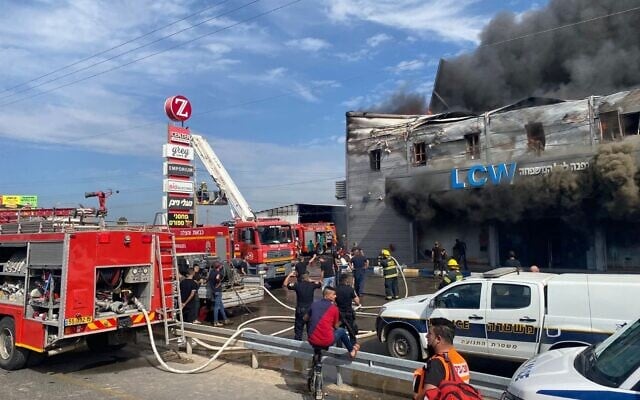 A fire at the Z Center shopping mall in the central Israel town of Qalansawe, October 16, 2021 (Fire and Rescue Services) A fire at the Z Center shopping mall in the central Israel town of Qalansawe, October 16, 2021 (Fire and Rescue Services)