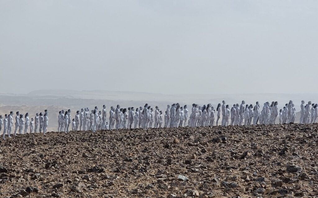 The 200 nude participants who modeled for American photographer Spencer Tunick at the Dead Sea on October 17, 2021 (Courtesy Irit Eshet Mor)