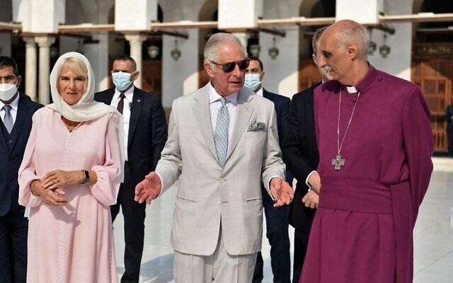 Britain's Prince Charles (C), Prince of Wales, and Camilla (L), Duchess of Cornwall, visit the al-Azhar mosque in the Egyptian capital Cairo on November 18, 2021. (Ahmed Hasan/AFP) Britain's Prince Charles (C), Prince of Wales, and Camilla (L), Duchess of Cornwall, visit the al-Azhar mosque in the Egyptian capital Cairo on November 18, 2021. (Ahmed Hasan/AFP)
