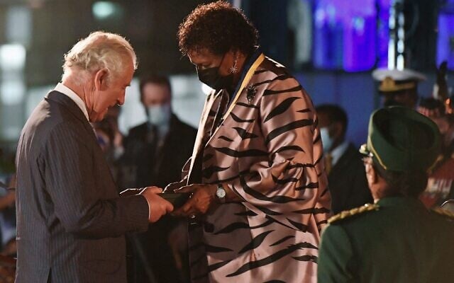 President of Barbados Dame Sandra Mason (R) awards Britain's Prince Charles the Order of Freedom of Barbados during the Presidential Inauguration Ceremony at Heroes Square on November 30, 2021 in Bridgetown, Barbados. (WPA POOL / GETTY IMAGES NORTH AMERICA / Getty Images via AFP) President of Barbados Dame Sandra Mason (R) awards Britain's Prince Charles the Order of Freedom of Barbados during the Presidential Inauguration Ceremony at Heroes Square on November 30, 2021 in Bridgetown, Barbados. (WPA POOL / GETTY IMAGES NORTH AMERICA / Getty Images via AFP)