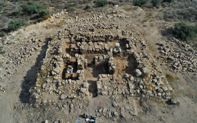 An aerial view of the excavation in Lachish Forest (Vladik Lifshits/Israel Antiquities Authority)