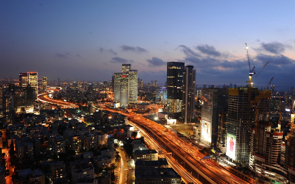 An aerial shot of Tel Aviv at night. April 15, 2018. (Photo by Mendy Hechtman/FLASH90) An aerial shot of Tel Aviv at night. April 15, 2018. (Photo by Mendy Hechtman/FLASH90)