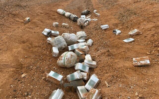 More than 300kg of marijuana flowers and hashish were seized by Israeli troops on the border between Israel and Egypt, November 11, 2021. (Israel Defense Forces) More than 300kg of marijuana flowers and hashish were seized by Israeli troops on the border between Israel and Egypt, November 11, 2021. (Israel Defense Forces)