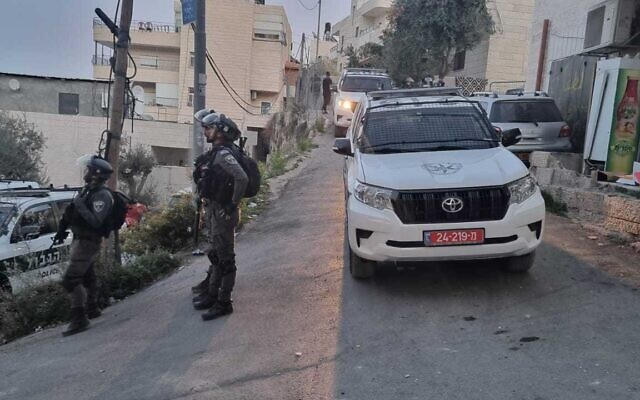 Israel Police working at the site of a violent incident in East Jerusalem on November 10, 2021. (Israel Police) Israel Police working at the site of a violent incident in East Jerusalem on November 10, 2021. (Israel Police)