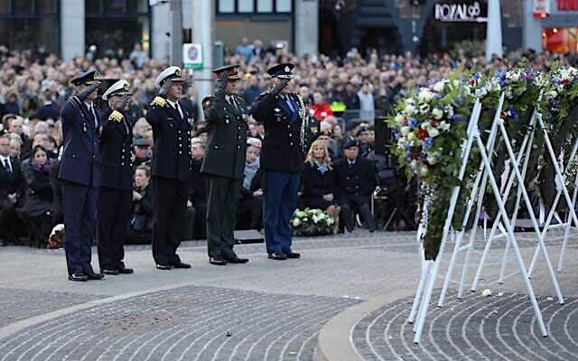 Soldiers salute during the official commemoration for Holocaust victims and war casualties in Amsterdam, the Netherlands, on May 4, 2019. (Ministerie van Defensie via JTA) Soldiers salute during the official commemoration for Holocaust victims and war casualties in Amsterdam, the Netherlands, on May 4, 2019. (Ministerie van Defensie via JTA)
