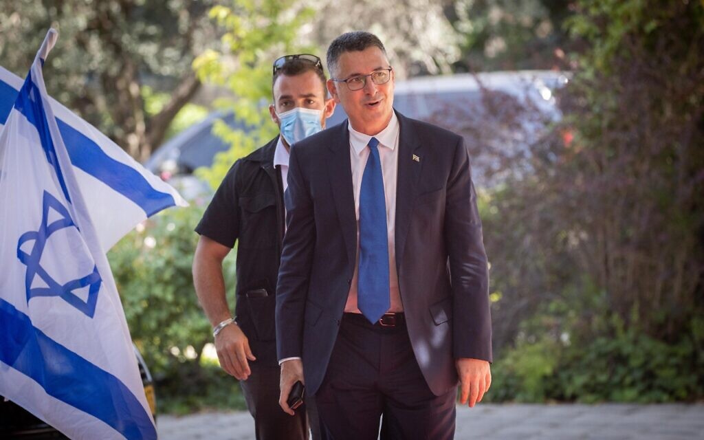 Justice Minister Gideon Sa'ar arrives at the President's Residence in Jerusalem, for a group photo of the newly sworn in Israeli government, on June 14, 2021. (Yonatan Sindel/Flash90) Justice Minister Gideon Sa'ar arrives at the President's Residence in Jerusalem, for a group photo of the newly sworn in Israeli government, on June 14, 2021. (Yonatan Sindel/Flash90)