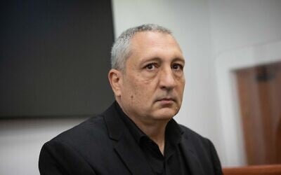 Nir Hefetz at the District Court in Jerusalem on December 6, 2021 (Yonatan Sindel/Flash90)