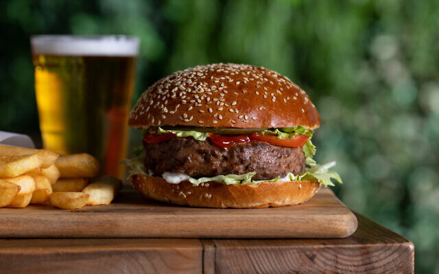 A cultivated beef burger made by Israeli company Future Meat. (Future Meat)