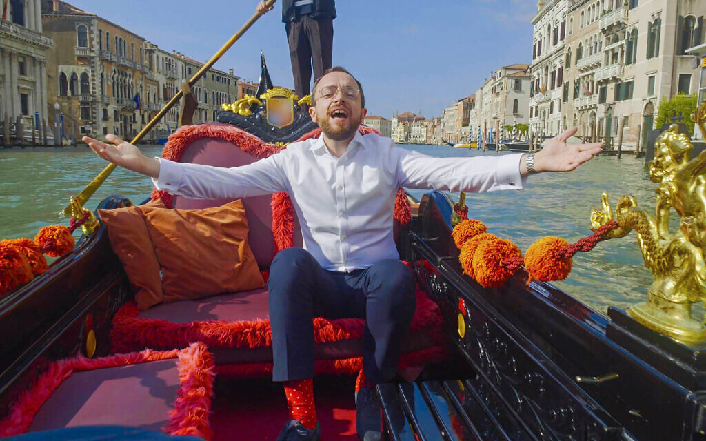 Cantor Yisroel Leshes filmed his first music video for his song 'Younger World' while on vacation in Venice, teaming up with local Venetian directors and cinematographers. (Courtesy/ via JTA) Cantor Yisroel Leshes filmed his first music video for his song 'Younger World' while on vacation in Venice, teaming up with local Venetian directors and cinematographers. (Courtesy/ via JTA)