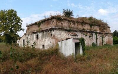 A neglected armory in Mantua, Italy, will become a 'House of Remembrance' to spotlight the town's Jewish history. (Giovanni Vigna/JTA)