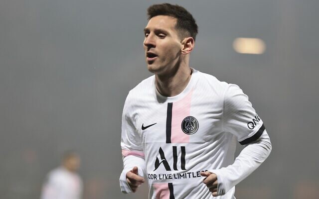 PSG's Lionel Messi during the French League One soccer match between FC Lorient and Paris Saint-Germain at the Moustoir stadium in Lorient, western France, December 22, 2021. (AP Photo/Jeremias Gonzalez) PSG's Lionel Messi during the French League One soccer match between FC Lorient and Paris Saint-Germain at the Moustoir stadium in Lorient, western France, December 22, 2021. (AP Photo/Jeremias Gonzalez)