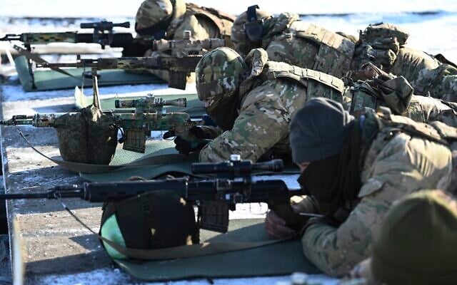 Russian soldiers take part in drills at the Kadamovskiy firing range in the Rostov region in southern Russia, Thursday, Jan. 13, 2022 (AP Photo) Russian soldiers take part in drills at the Kadamovskiy firing range in the Rostov region in southern Russia, Thursday, Jan. 13, 2022 (AP Photo)
