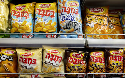 Products from Osem on a shelf in a grocery store on December 29, 2021in Jerusalem. (Olivier Fitoussi/Flash90)
