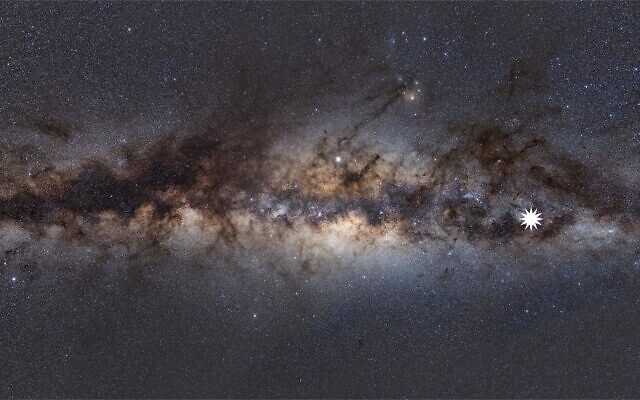 The marked position of the mysterious object in the Milky Way (Natasha Hurley-Walker/AFP) The marked position of the mysterious object in the Milky Way (Natasha Hurley-Walker/AFP)