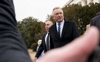 Robert F. Kennedy, Jr., departs after speaking at the Lincoln Memorial to a 'Defeat the Mandates' rally in Washington, DC, on January 23, 2022.
(Stefani Reynolds/AFP)