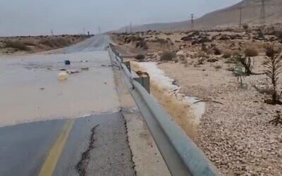 Road floods in southern Israel on January 1, 2022 (Screen grab/Kan) Road floods in southern Israel on January 1, 2022 (Screen grab/Kan)
