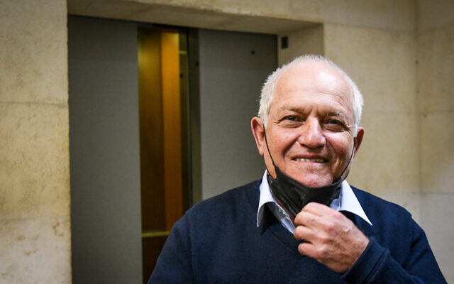 Likud's Haim Katz arrives at the Magistrate's Court in Rishon Lezion, February 7, 2022 (Flash90)