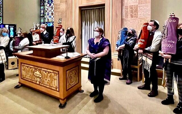 Masks have been a regular part of synagogue attendance in New York during the pandemic, as seen here at SAJ, a Reconstructionist synagogue on the Upper West Side on Jan. 29, 2022. Now that the state's mandate has expired, synagogues are free to make their own policies. (Courtesy Comptroller Brad Lander via JTA) Masks have been a regular part of synagogue attendance in New York during the pandemic, as seen here at SAJ, a Reconstructionist synagogue on the Upper West Side on Jan. 29, 2022. Now that the state's mandate has expired, synagogues are free to make their own policies. (Courtesy Comptroller Brad Lander via JTA)