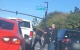 David Newstat is attacked by neo-Nazis in Florida, on January 30, 2022. (Screenshot/Twitter)