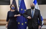 German Foreign Minister Annalena Baerbock meets Prime Minister Naftali Bennett in Jerusalem, on February 10, 2022. (Kobi Gideon/GPO)