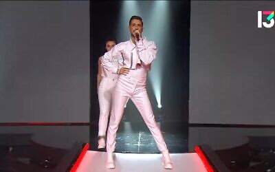 Michael Ben David performs the song I.M. during the X-Factor finals, on February 5, 2022. (Screenshot/YouTube)