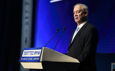Defense Minister Benny Gantz speaks at the Makor Rishon newspaper conference in Jerusalem, on February 21, 2022. (Shaul Ofer/Makor Rishon)