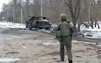 A view shows a destroyed Russian army multiple rocket launcher on the outskirts of Kharkiv on March 16, 2022, amid the ongoing Russia's invasion of Ukraine. (Sergey BOBOK / AFP)