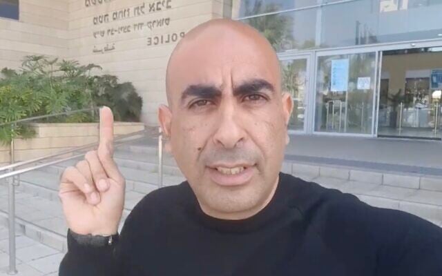 Barak Cohen, outside a police station on March 7, 2022. (Screen capture: Twitter) Barak Cohen, outside a police station on March 7, 2022. (Screen capture: Twitter)