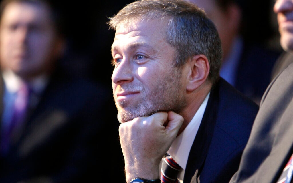 Russian businessman Roman Abramovich looks on, as he follows Prime Minister Vladimir Putin's press conference after Russia was announced being the host for the 2018 soccer World Cup in Zurich, Switzerland, December 2, 2010. (AP/Anja Niedringhaus) Russian businessman Roman Abramovich looks on, as he follows Prime Minister Vladimir Putin's press conference after Russia was announced being the host for the 2018 soccer World Cup in Zurich, Switzerland, December 2, 2010. (AP/Anja Niedringhaus)