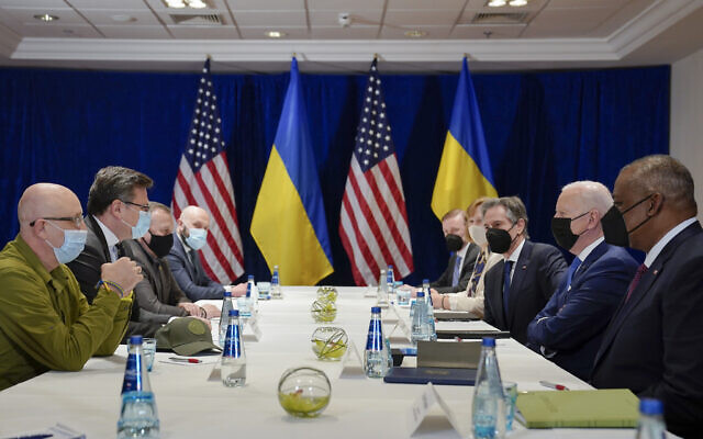 US President Joe Biden participates in a meeting with Ukrainian Foreign Minister Dmytro Kuleba, second from left, and Ukrainian Defense Minister Oleksii Reznikov, left, on Saturday, March 26, 2022, in Warsaw. Defense Secretary Lloyd Austin, right, and Secretary of State Antony Blinken, third from right, look on. (AP/Evan Vucci) US President Joe Biden participates in a meeting with Ukrainian Foreign Minister Dmytro Kuleba, second from left, and Ukrainian Defense Minister Oleksii Reznikov, left, on Saturday, March 26, 2022, in Warsaw. Defense Secretary Lloyd Austin, right, and Secretary of State Antony Blinken, third from right, look on. (AP/Evan Vucci)