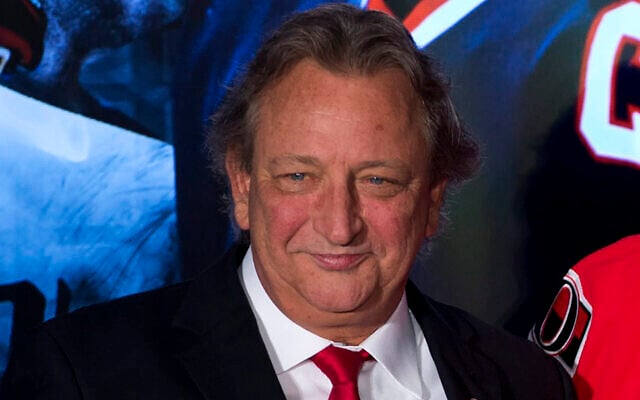 Ottawa Senators team owner Eugene Melnyk attends an NHL hockey news conference in Ottawa, December 4, 2014. (The Canadian Press, Adrian Wyld/AP) Ottawa Senators team owner Eugene Melnyk attends an NHL hockey news conference in Ottawa, December 4, 2014. (The Canadian Press, Adrian Wyld/AP)