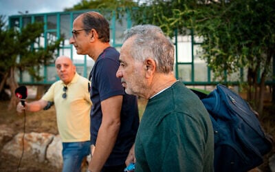 Israeli actor Moshe Ivgy arrives to serve his sentence at the Hermon Prison in the northern Israel, September 29, 2021. (Basel Awidat/Flash90)