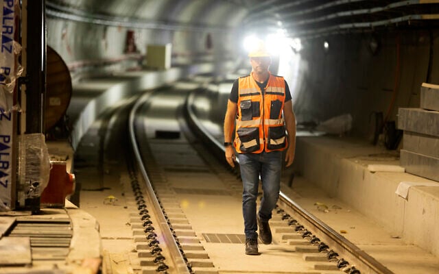 Construction of the Red Line of the Tel Aviv Light Rail on September 13, 2021. (Moshe Shai/FLASH90) Construction of the Red Line of the Tel Aviv Light Rail on September 13, 2021. (Moshe Shai/FLASH90)